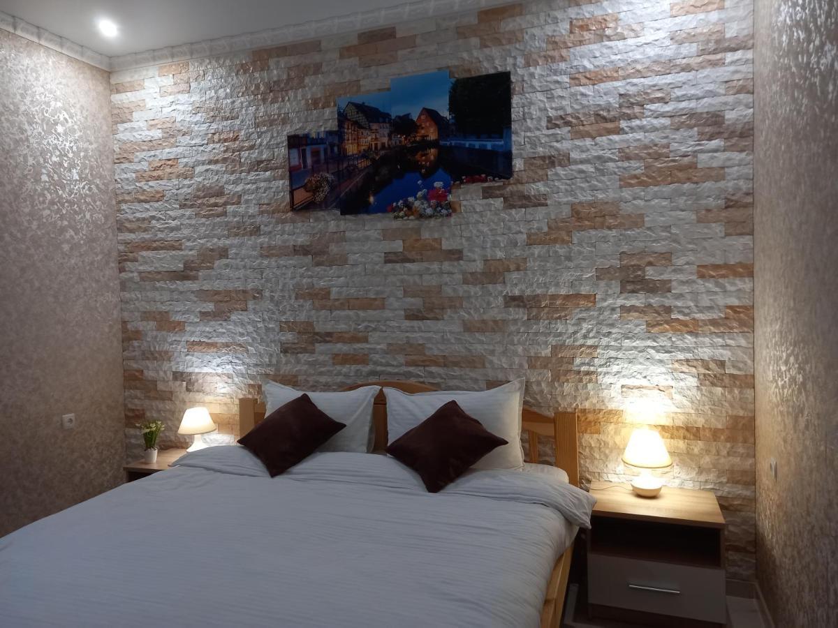 Готель River House Umanʼ Exteriör bild
