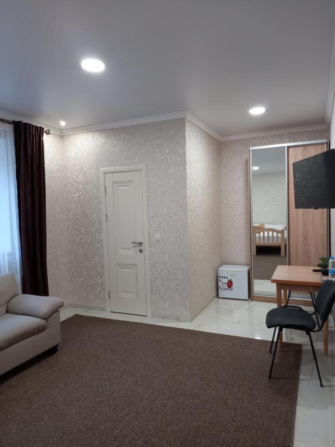 Готель River House Umanʼ Exteriör bild